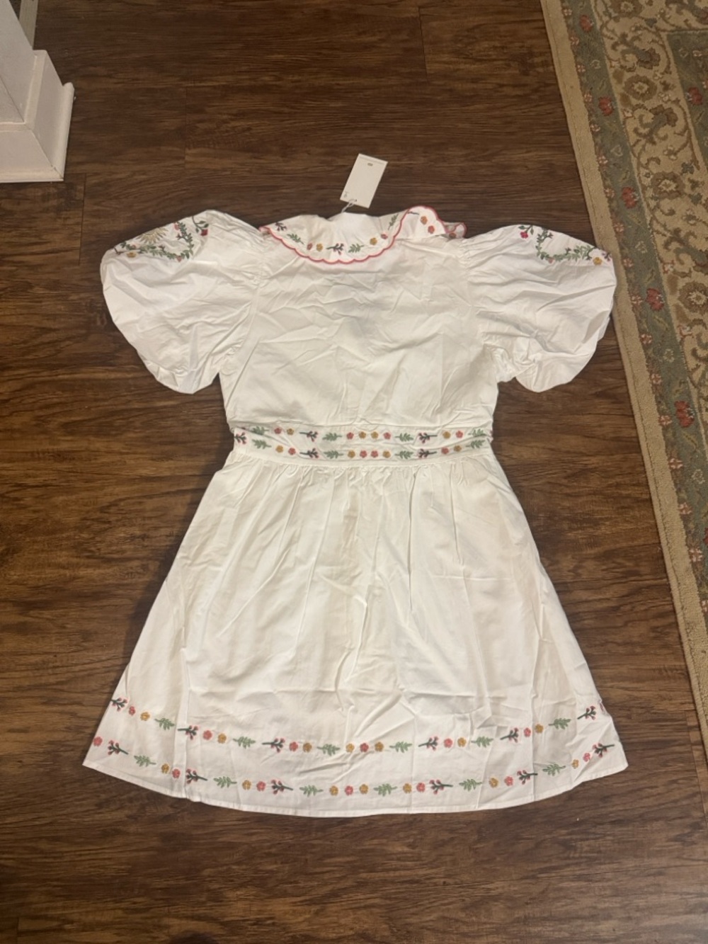 NWT Caroline Constas White Floral-Embroidered Puff-Sleeve Dress - Picture 4 of 4